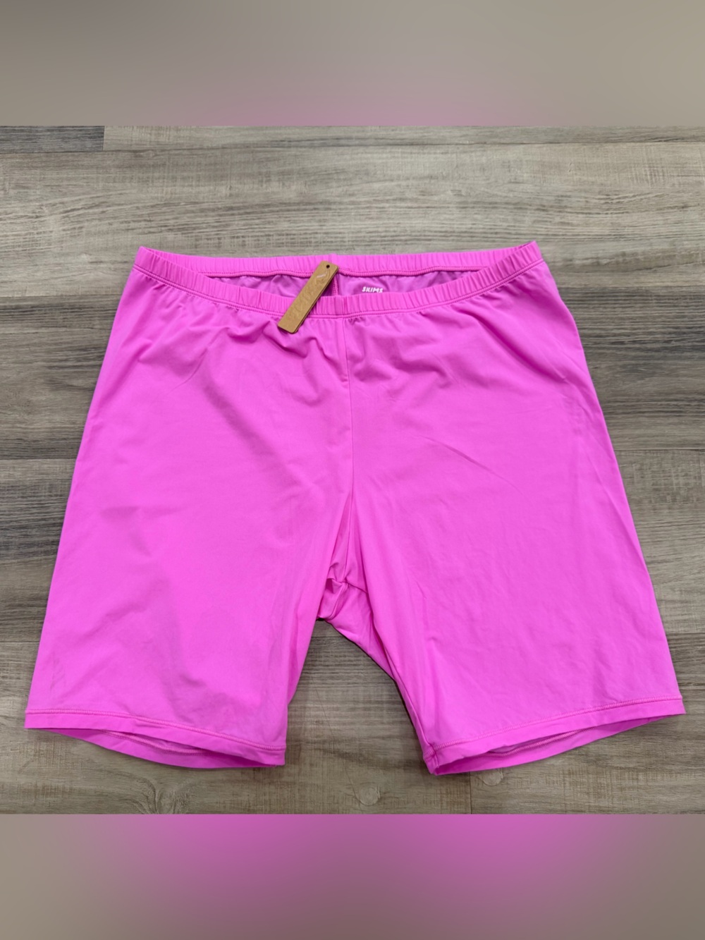SKIMS Fits Everybody Bike Shorts Neon Orchid Pink NWT